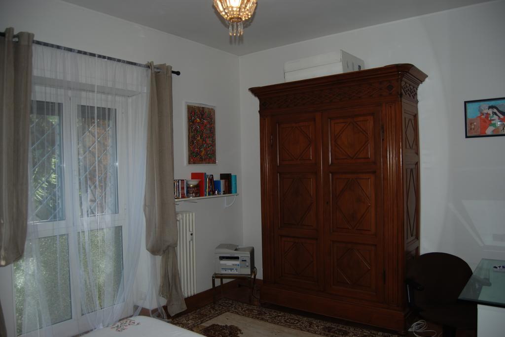 La Badia Del Cavaliere Bed and Breakfast Rom Værelse billede
